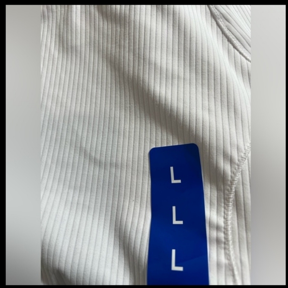 NWOT Spyder Women's Ribbed Short Sleeve white Tee - Picture 5 of 5